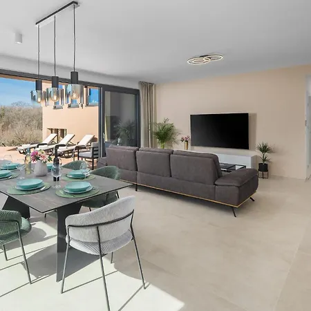 Awesome In Stancijeta With Kitchen Holiday home Filipac