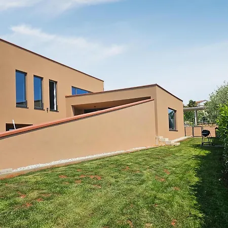 Holiday home Awesome In Stancijeta With Kitchen